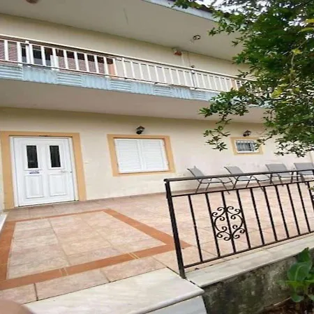 ολόκληρο σπίτι με 3 υπνοδωμάτια στην μεσσηνία Apartment *